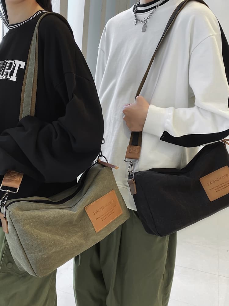 メンズ  スタイリッシュミニショルダーバッグ
