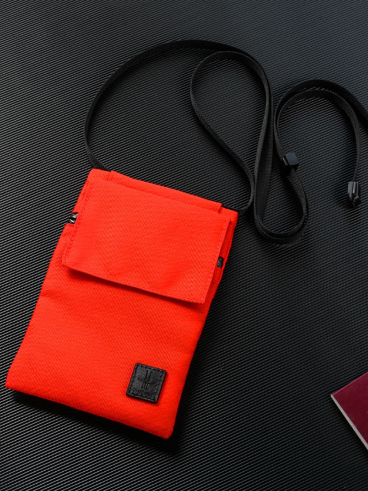 ショルダーバッグメンズ 財布 縦型スマホポケット財布