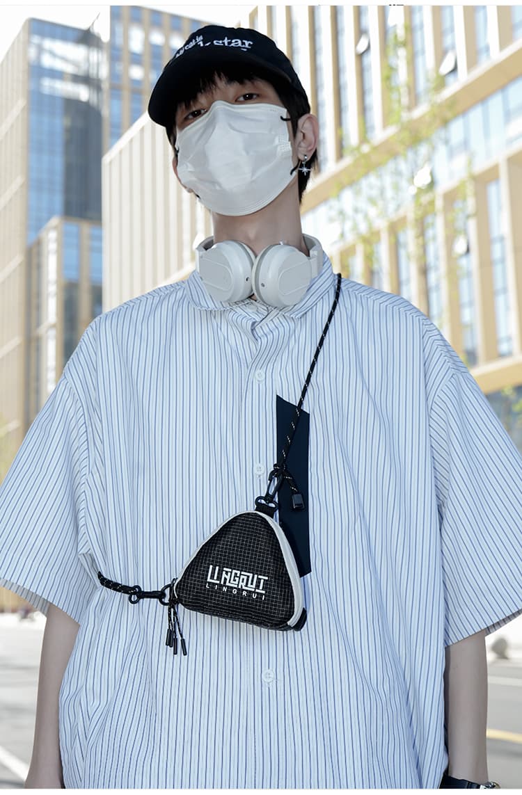 ショルダーバッグメンズ 財布 三角形ミニショルダー財布